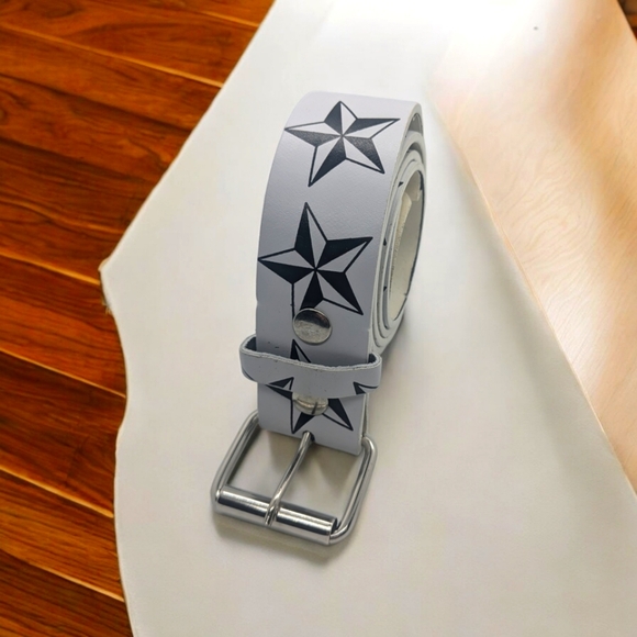 Genuine Leather belt with Stars - Picture 1 of 4